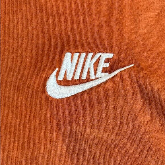 Nike Men's Burnt Orange Short Sleeve Tee, Size Small - Picture 3 of 4